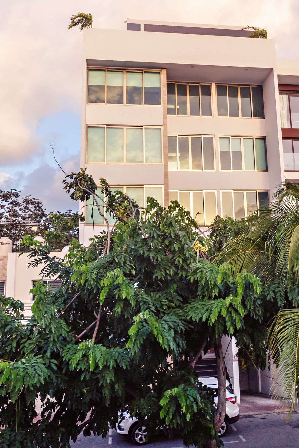 Mararena Condos